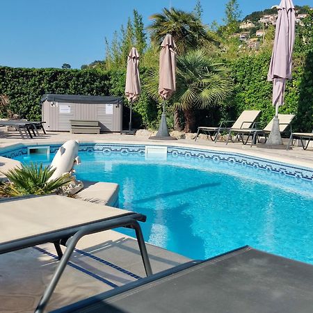 Villa Plein Sud A 900M Du Centre De Cavalaire Sur Mer - Chambre Climatisee - Piscine - Spa- Calme Et Detente Exterior photo