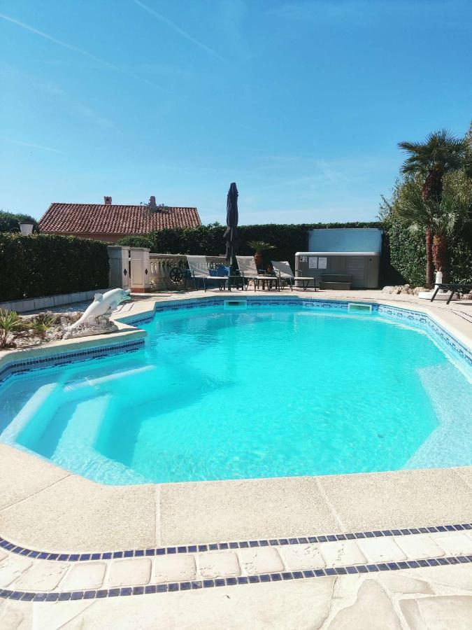 Villa Plein Sud A 900M Du Centre De Cavalaire Sur Mer - Chambre Climatisee - Piscine - Spa- Calme Et Detente Exterior photo
